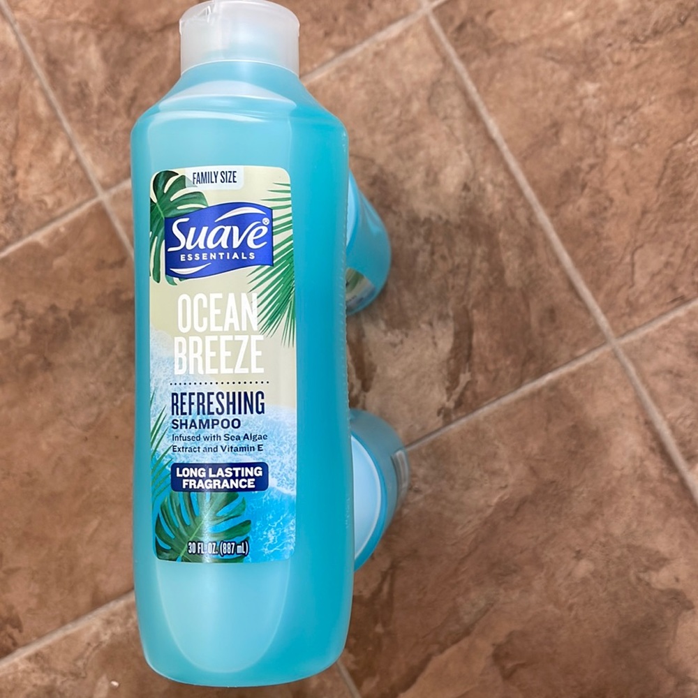 Family size SUAVE essentials SHAMPOO